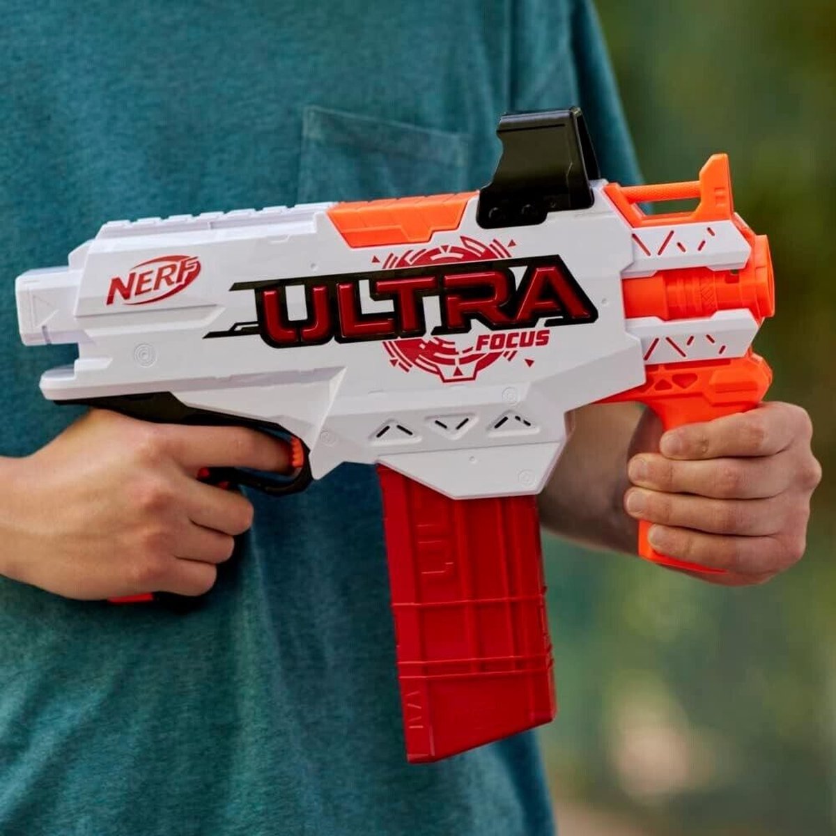 Nerf Ultra Focus Blaster - Semi-automatische Blaster met afneembare magazijn