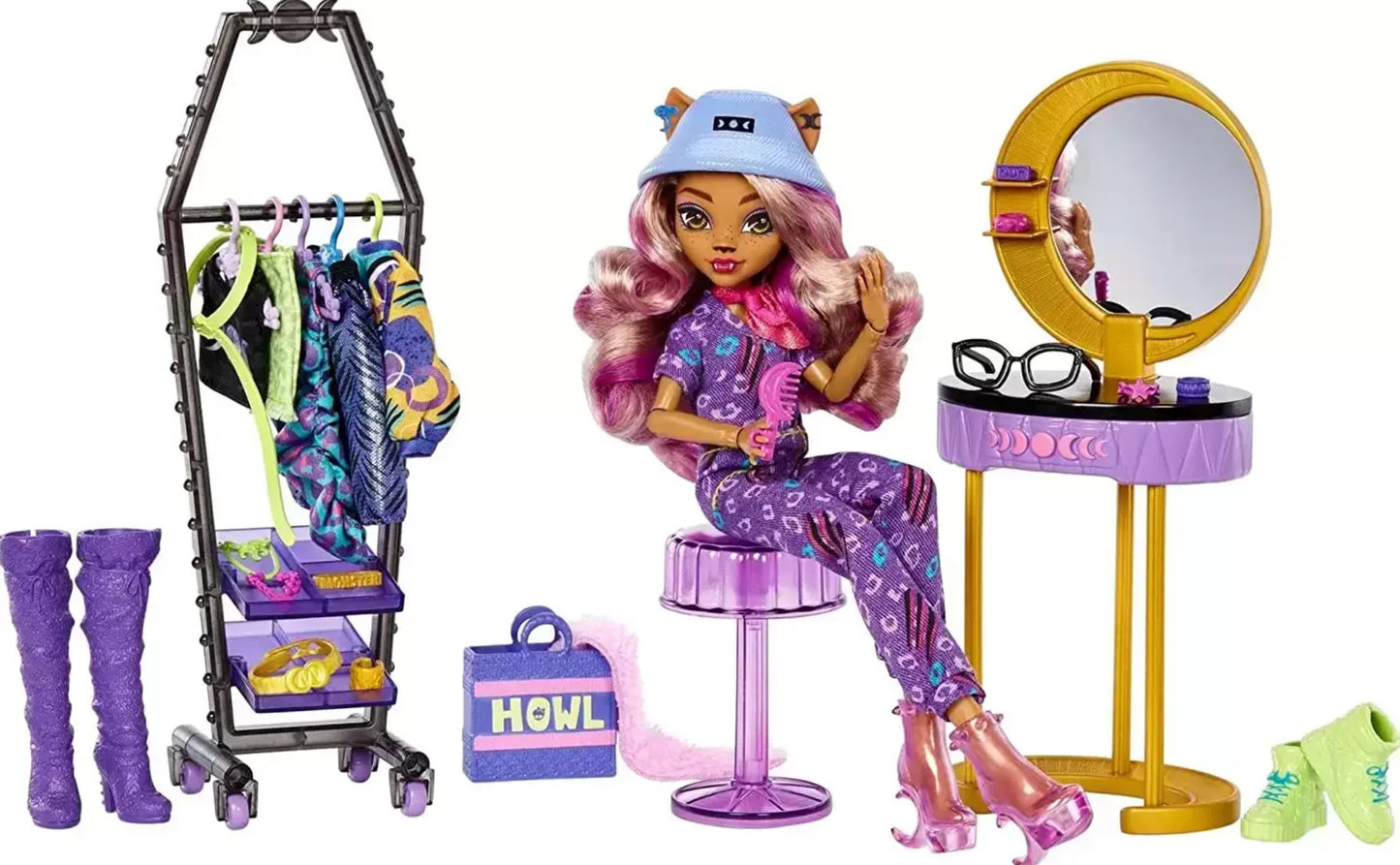Clawdeen Wolf Studio