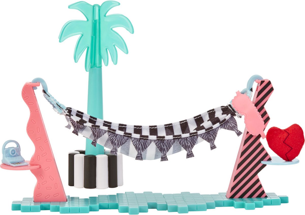 L.O.L. Surprise! Leading Baby Vakantielounge - Meubelspeelset met pop