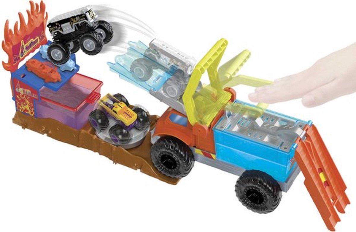 Hot Wheels - Monstertrucks Arenabeukers Color Shifters 5 Alarm Redding - Speelset