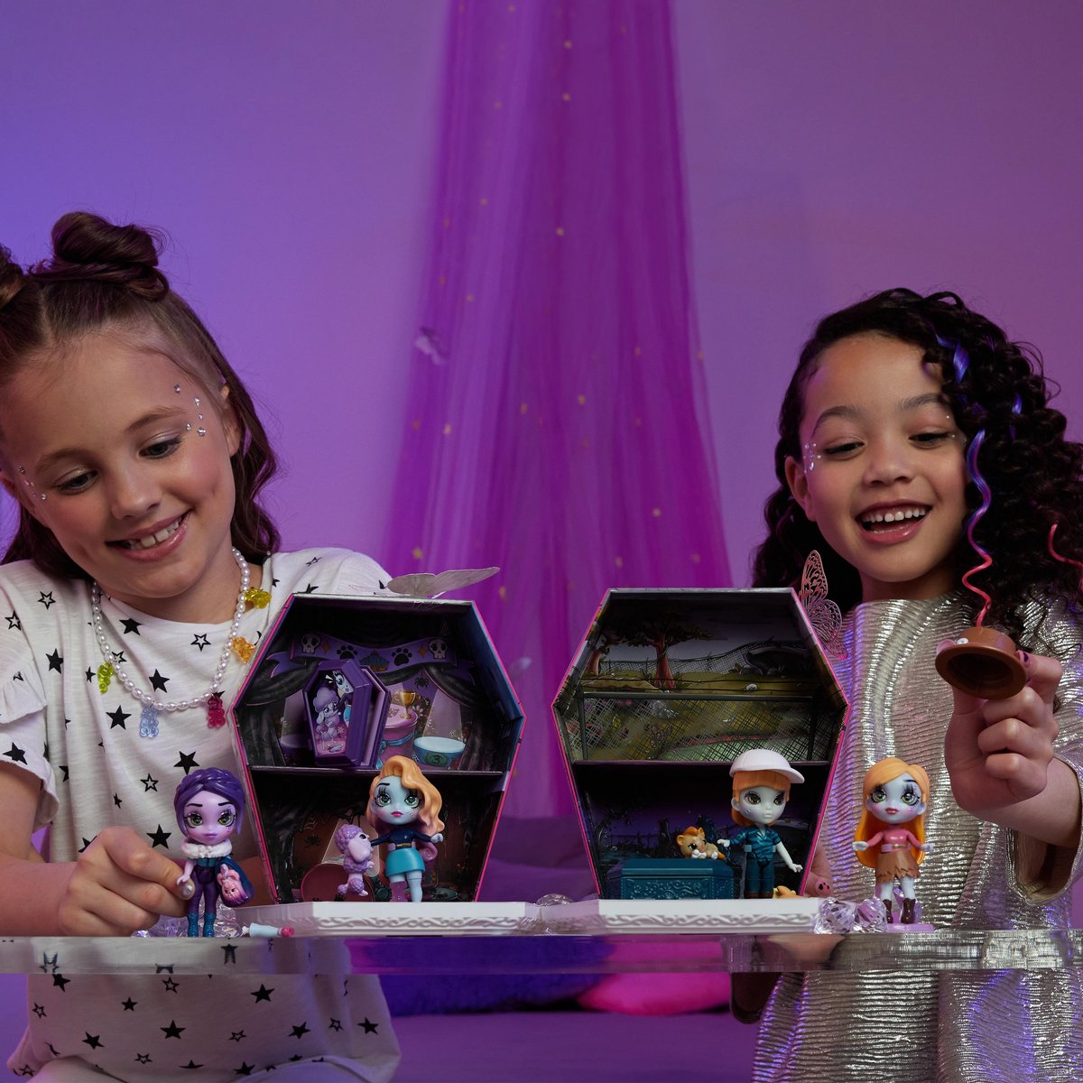 Zombaes Forever - Wild Vibes lBest in Show-set met zombiepoppen en accessoires 2 unieke poppen 2 huisdieren en meer